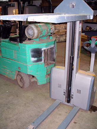 MULTITRON Electric Lift, Model EMC-62, 2200 lb capacity,